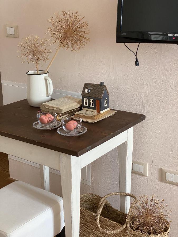 B&B Melloni Street Доло Екстериор снимка