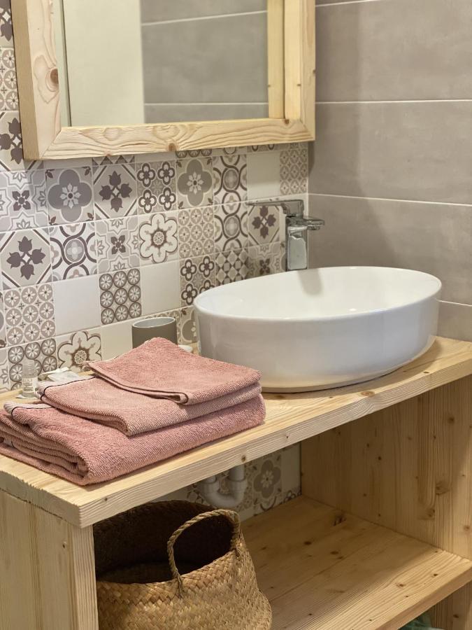 B&B Melloni Street Доло Екстериор снимка