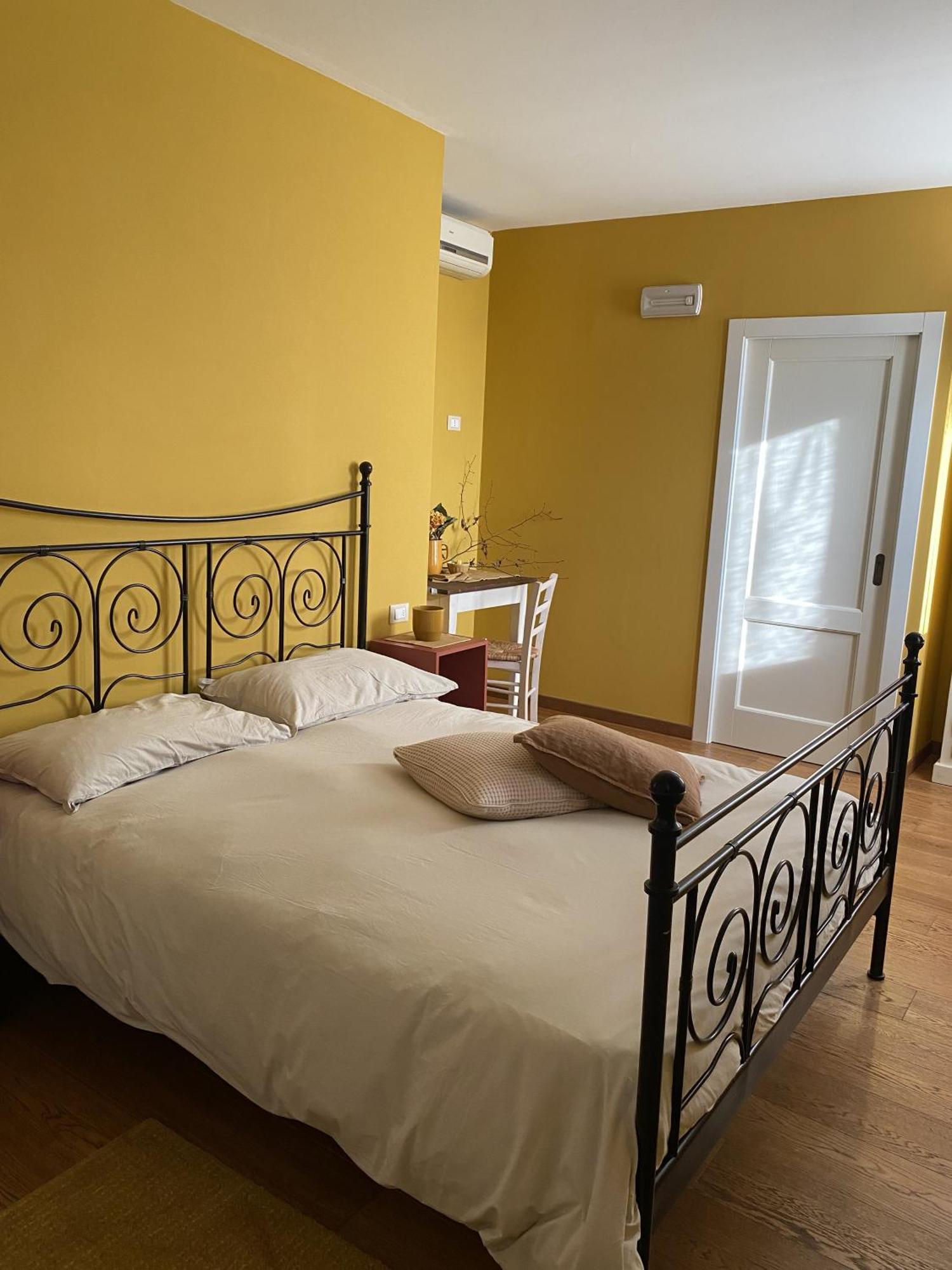 B&B Melloni Street Доло Екстериор снимка