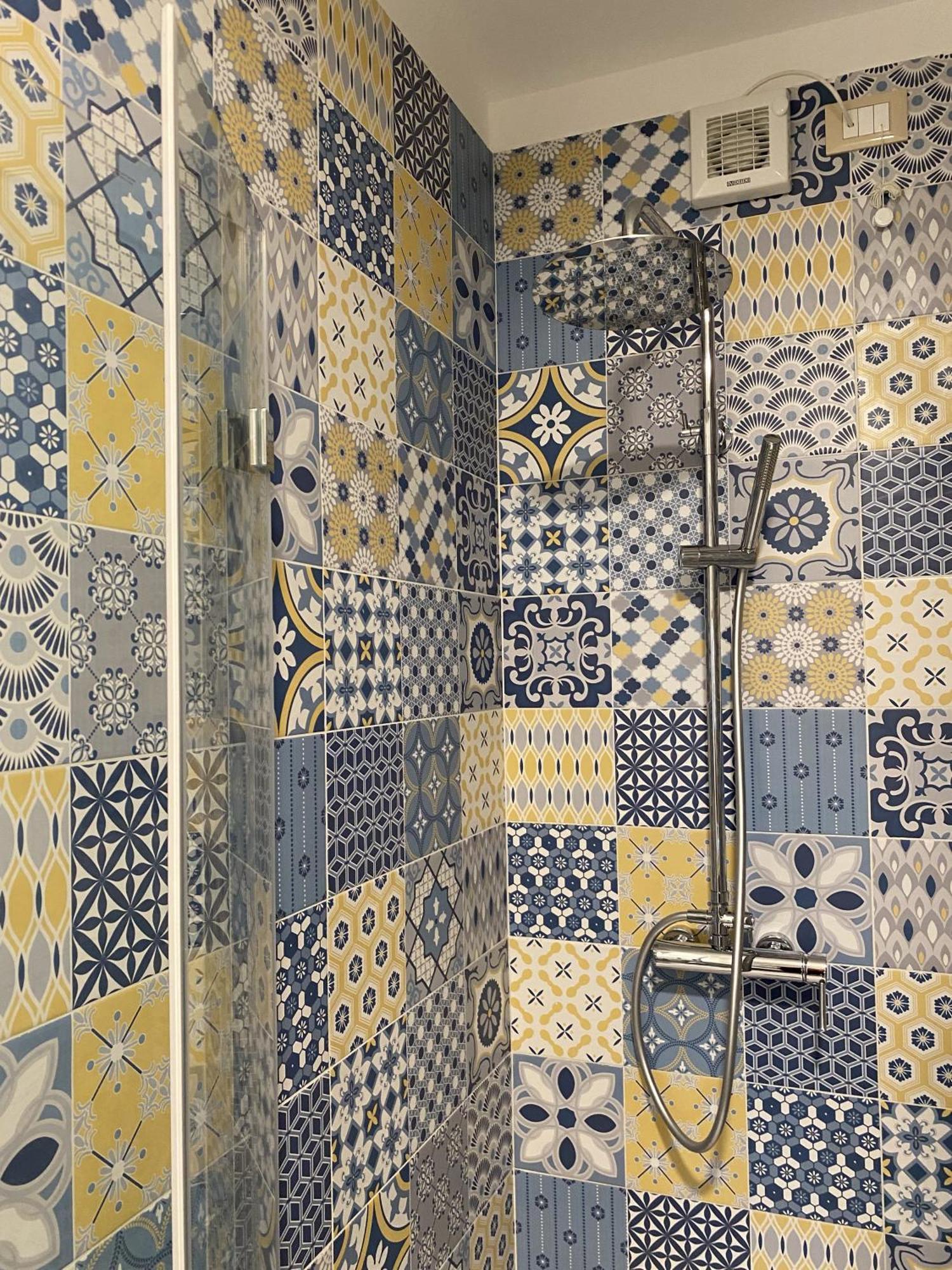 B&B Melloni Street Доло Екстериор снимка